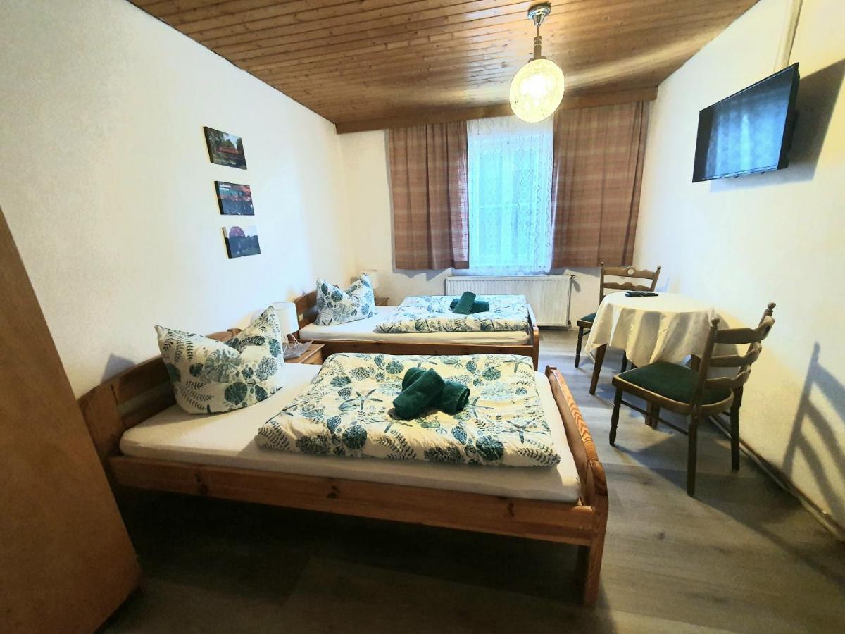 Gaestehaus Weisses Lamm - Monteurzimmer Nordhalben Extérieur photo