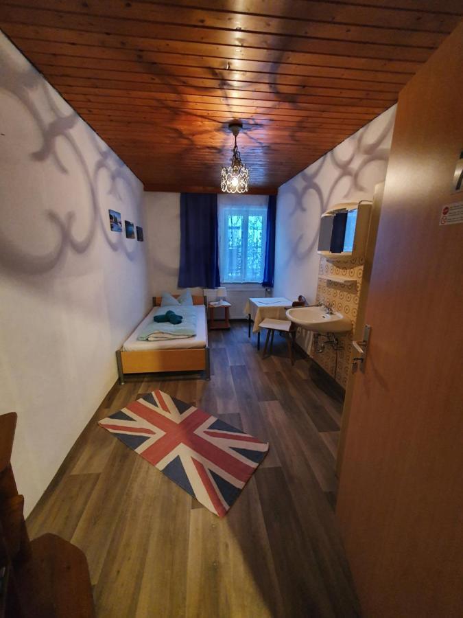 Gaestehaus Weisses Lamm - Monteurzimmer Nordhalben Extérieur photo