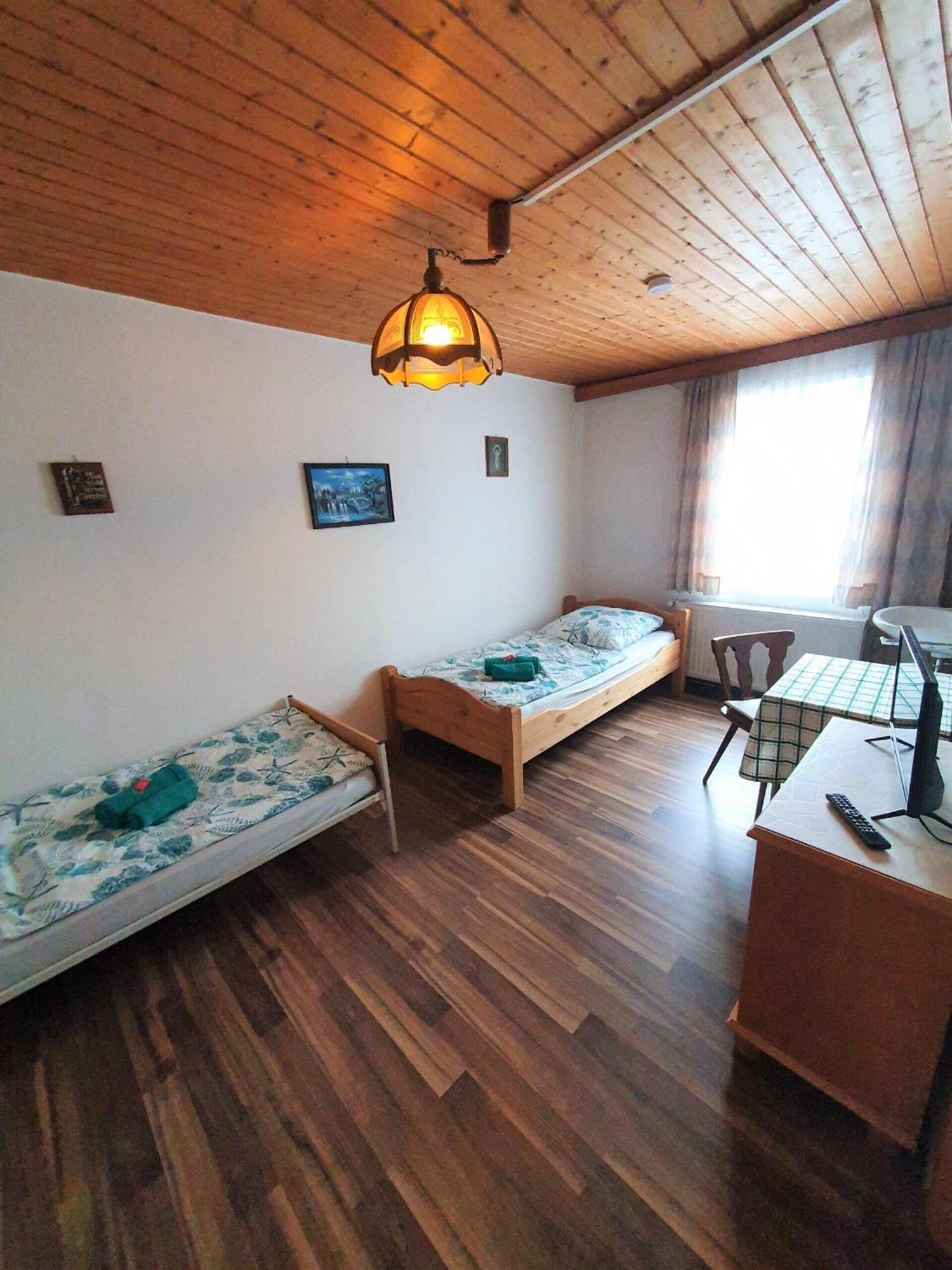 Gaestehaus Weisses Lamm - Monteurzimmer Nordhalben Extérieur photo